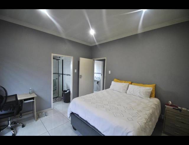 3 BEDROOM TOWNHOUSE FOR SALE IN SONNEVELD